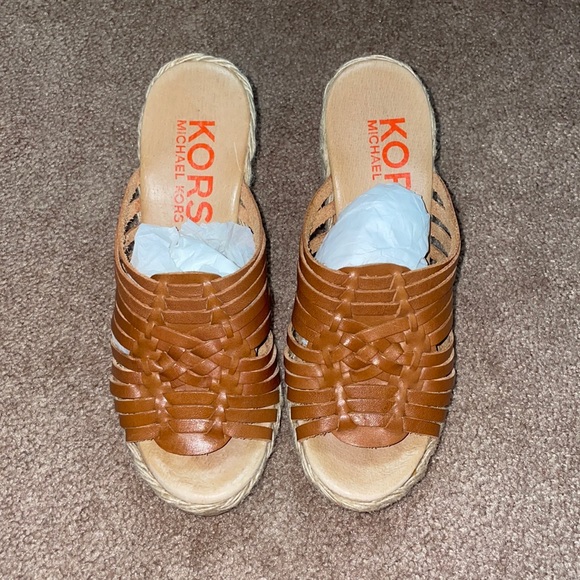 KORS Michael Kors Luggage Espadrille Wedges - Picture 2 of 9